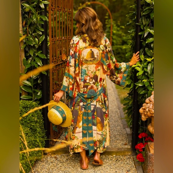 Market Of Stars Heart Of Gold Midi Kimono Black main image 1